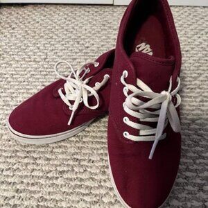 Vans Men's Maroon#15 Canvas Sneakers with White Laces- fits size 9 or sz10 N